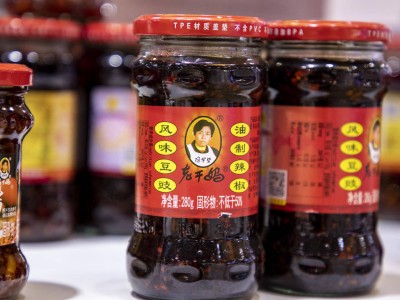 營收逼近歷史峰值,線上“慢熱”線下穩!老干媽:陶華碧從未離開公司