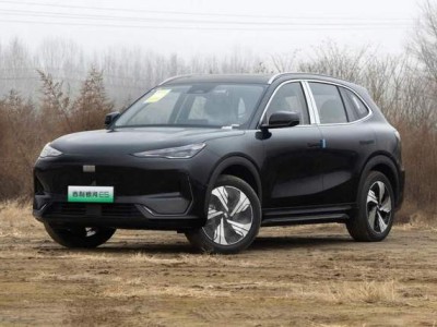 15萬預算純電SUV怎么選？吉利銀河E5與豐田鉑智3X，誰才是性價比之選？