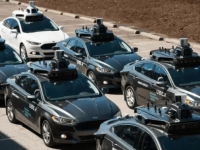 廣州街頭“帽子汽車”引關注，無人駕駛時代要來了？普及難題待解