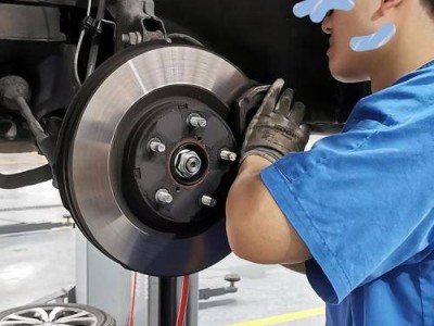 汽車知識大揭秘:輪胎檢查、夏日降溫與實(shí)用用車小技巧分享