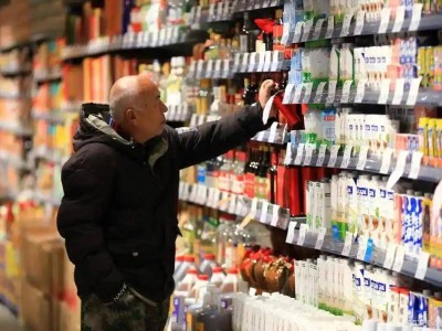 超市“倒閉潮”背后:電商沖擊之外,老年人網(wǎng)購潮成關(guān)鍵變量