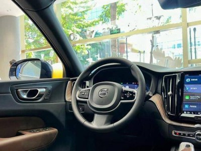 奧迪Q2L：小型豪華SUV新標(biāo)桿，潮流設(shè)計(jì)邂逅智能科技，年輕人的個性之選