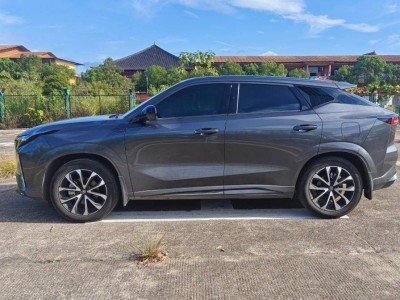 插混SUV市場(chǎng)崛起:比亞迪宋Pro領(lǐng)跑,年銷超18萬(wàn)累計(jì)破百萬(wàn)