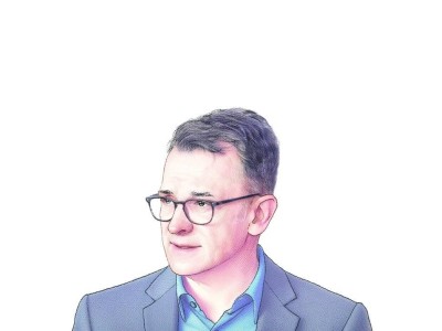 保時(shí)捷在華“過冬”:收縮渠道、加速研發(fā),堅(jiān)守品質(zhì)與安全底線