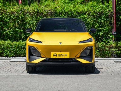 科技先鋒VS混動王者：深藍S07與宋PLUS DM-i如何定義家用SUV新標桿？