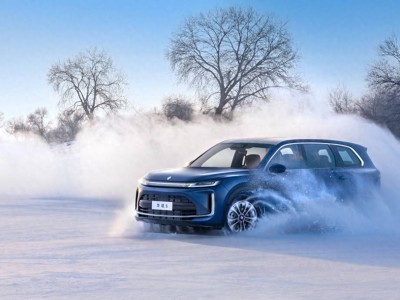 華為賦能科技旗艦華境S,滿員六座挑戰(zhàn)極寒冬測(cè)樹(shù)行業(yè)新標(biāo)桿