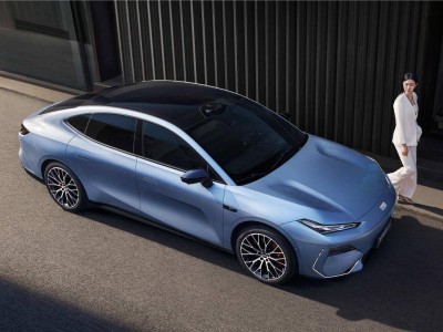 春節返鄉無憂行！吉利銀河E8長續航版補能快續航穩智能強