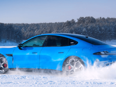 雷軍揭秘小米SU7冰雪測試，OPPO春節(jié)大片熱映，榮耀Magic V6折疊屏入網(wǎng)引期待