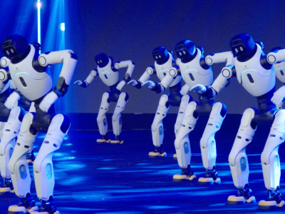 《機器人奇妙夜》全球首演:機器人秀絕活,共舞華爾茲創多項突破