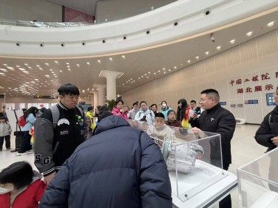 寒假新體驗!湖北省科技館攜手特斯拉,引領青少年探索科技新世界