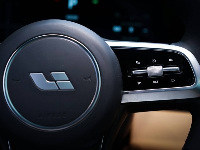 理想L9 Livis版發(fā)布:具身智能加持,能否引領(lǐng)高端家庭出行新風(fēng)潮?