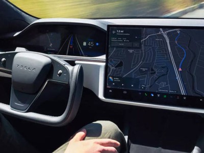 觸屏操作遇挑戰(zhàn)！新規(guī)推動駕駛核心功能回歸實(shí)體按鍵 科技與安全并重