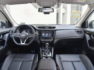 燃油車(chē)與電動(dòng)車(chē)高速性能大比拼:動(dòng)力能耗續(xù)航誰(shuí)更勝一籌?