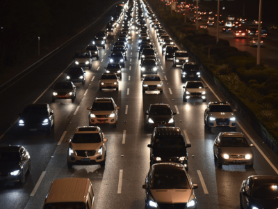 今年春節(jié)返鄉(xiāng),理想純電與比亞迪插混車主樂(lè)無(wú)憂,續(xù)航無(wú)慮又省錢