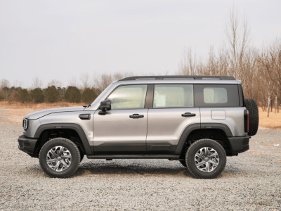 全場(chǎng)景出行新選擇：BJ40燃油憑實(shí)力拓展邊界，日常越野皆從容