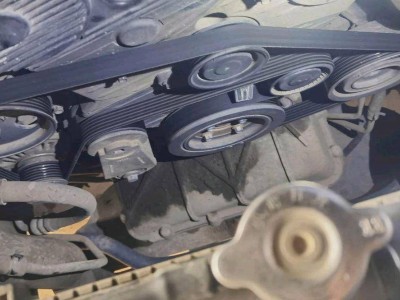 10萬公里老車想繼續開?這5個關鍵配件換好,安全又省錢!