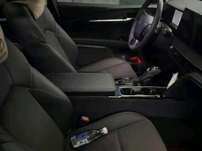 凱美瑞雙擎通勤一年：油費省出手機錢，但這些槽點實在難忍！