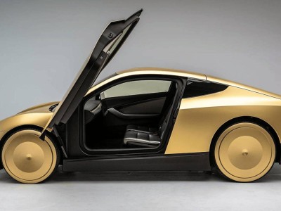 特斯拉里程碑：首輛無方向盤踏板Cybercab在美國得州超級工廠下線