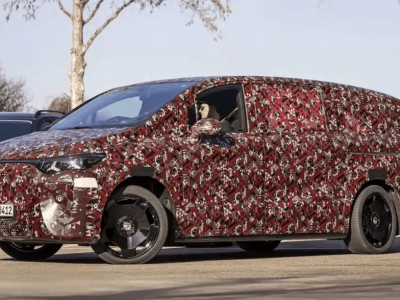 奔馳電動(dòng)MPV新突破:3月10日首發(fā),后輪轉(zhuǎn)向+800V平臺(tái)重塑豪華出行