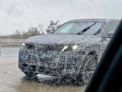 2027款寶馬X5 G65路測諜照來襲 配“小翼”門把手 燃油動力或延續