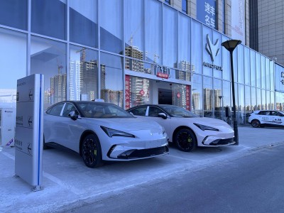 26款極狐阿爾法S5實車到店，增程純電雙動力，零重力座椅+超強馬力來襲