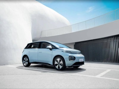 寶駿云朵靈犀版：高階智駕下放15萬內(nèi)，未來汽車加速駛來？