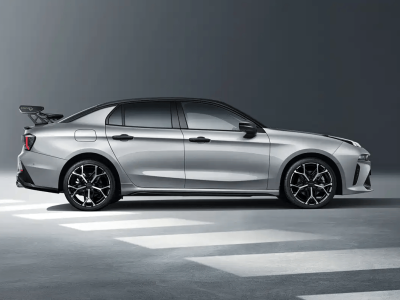 領克03大尾翼版官圖亮相 2026年上市 動力強勁內飾熾熱