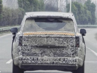 小米首款大型增程SUV YU9輕偽裝亮相，獨特設計+大空間或成家庭出行新選擇