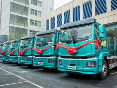 破局與新生：新能源重卡如何從價(jià)格泥潭邁向價(jià)值新賽道