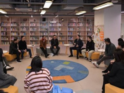 馬云攜阿里螞蟻核心管理層齊聚云谷 共探AI時代教育新方向與新機遇