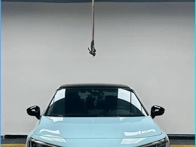 11代思域2.0L混動版：空間舒適駕駛爽，價格勸退務實黨