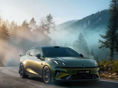 全新領克07 EM-P碳纖維尾翼版明日登場，運動外觀與超長續(xù)航齊亮相