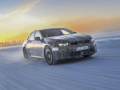 寶馬集團(tuán)2025年純電銷量亮眼 2027年底前超40款新改款車型蓄勢待發(fā)