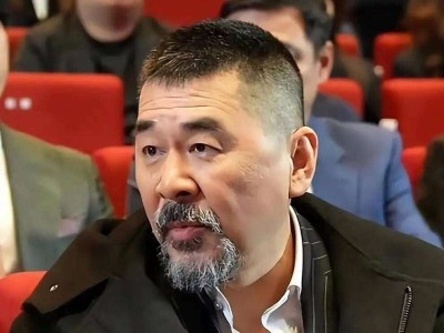 陳建斌家庭秩序感引羨慕：兩子出色成亮點，早年爭議成完美背景板