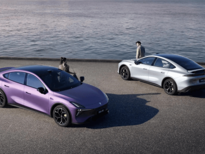 15萬級新能源轎車對決:深藍L06智能駕控領跑,東風eπ007增程續航占優