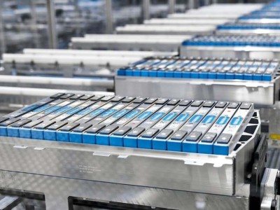 電動(dòng)汽車電池更換成本高？外媒數(shù)據(jù)：僅少數(shù)人換整塊，多數(shù)質(zhì)保期內(nèi)免費(fèi)解決