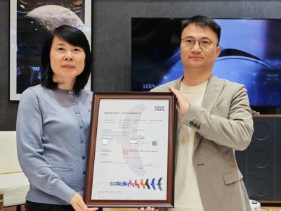 AWE 2026現場：SGS為石頭科技多款掃拖機器人頒發頭發清除防纏繞性能認證