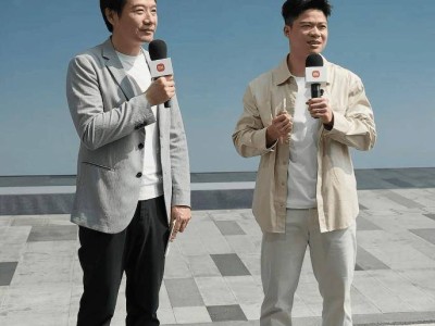 雷軍攜手蘇炳添亮相交付儀式，新一代小米SU7首批車主喜提新車