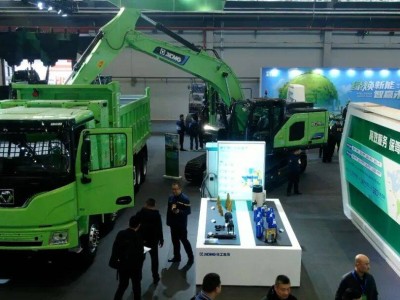 綠色轉(zhuǎn)型新實踐！徐工400度純電動自卸車閃耀徐州工程機械展