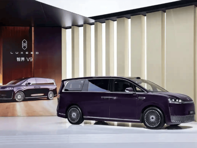 智界V9首發登場：鴻蒙技術賦能，以差異化優勢攪動高端MPV市場格局