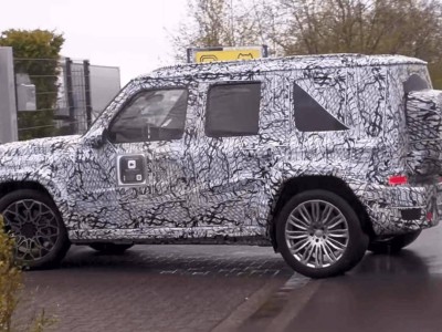 奔馳“小g”實車影像曝光：縮小版大G來襲，城市越野兩相宜