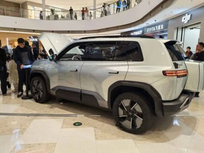 方程豹鈦3閃充版南京登場，800V閃充加持，15萬級市場新勢力來襲