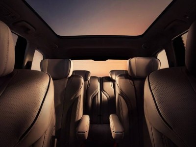 五菱星光L 4月10日亮相，近5米大六座插混SUV，家用新選擇來了？