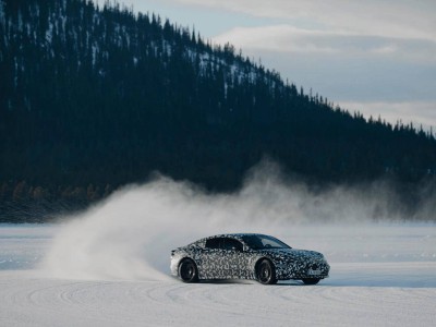 純電AMG GT四門版冬季測試完成，動態控制系統助力實現漂移新體驗