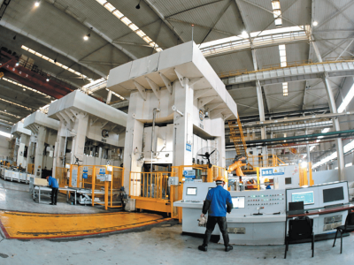 硬核實力！柳州首條熱氣脹成形線，引領汽車零部件“輕強”新變革