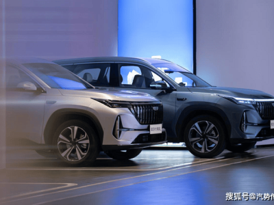 第四代博越L小藍燈版：智能進階引領燃油SUV新潮流 樹立行業新標桿