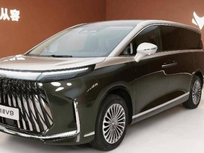 極狐首款MPV問道V9實車亮相 2026年二季度上市 續航達1330km