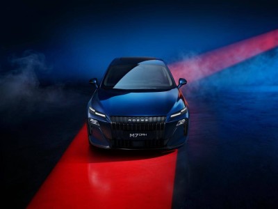 榮威M7黑馬版官圖亮相,黑化設計賦能國民家轎格調新進階