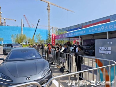 齊魯車展比亞迪科技展閃耀登場 智能泊車黑科技解鎖便捷停車新體驗