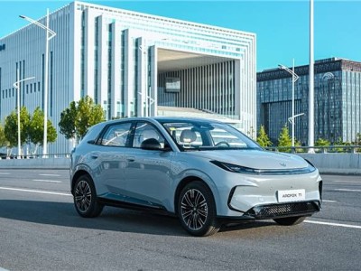 極狐T1入門即享高配體驗，續航顏值雙在線，A0級市場新標桿來了